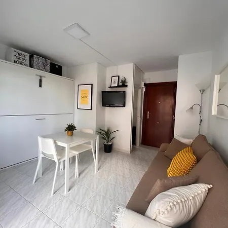 Estudio Con Piscina A 200 M De La Playa