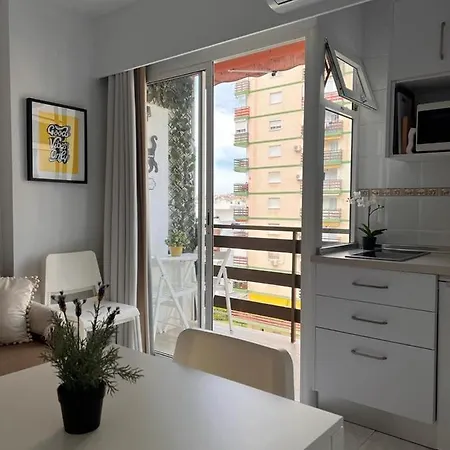 Estudio Con Piscina A 200 M De La Playa Benalmádena