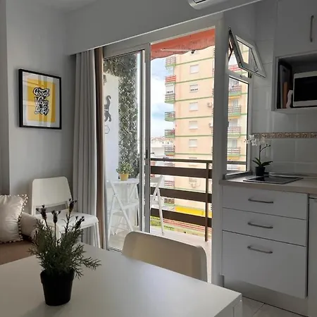 Estudio Con Piscina A 200 M De La Playa Benalmadena